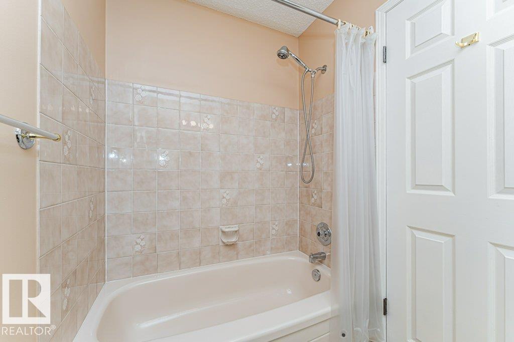 10439 14 AV NW - 24