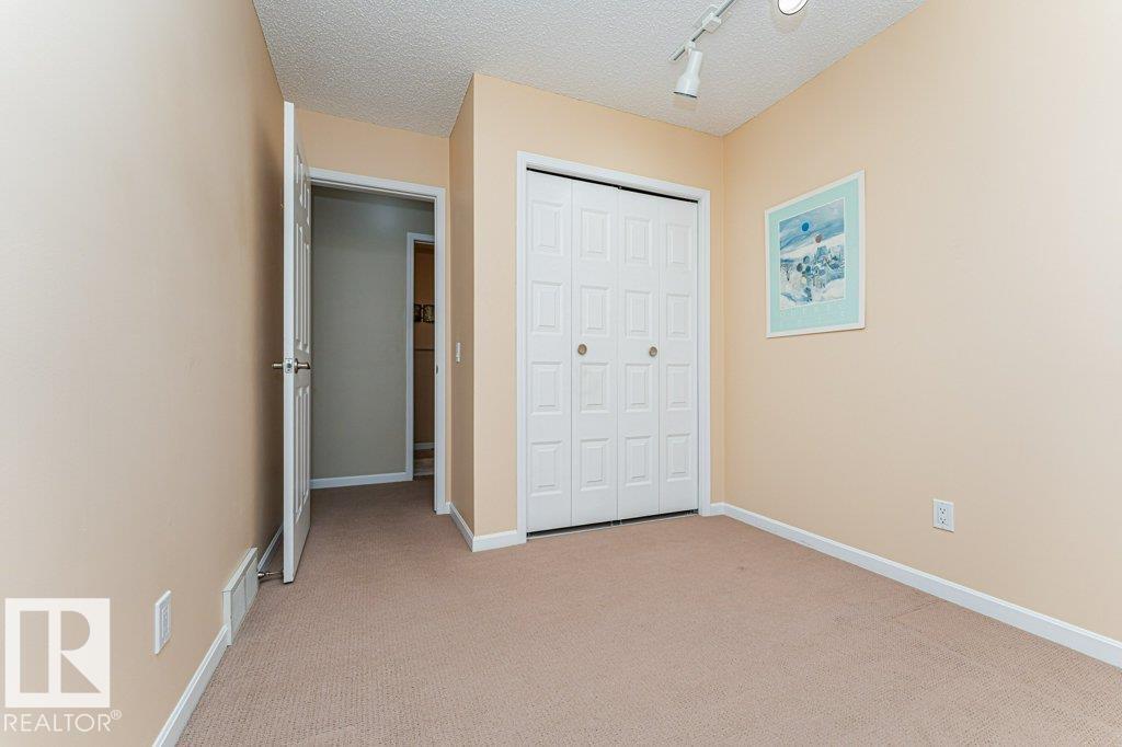 10439 14 AV NW - 30