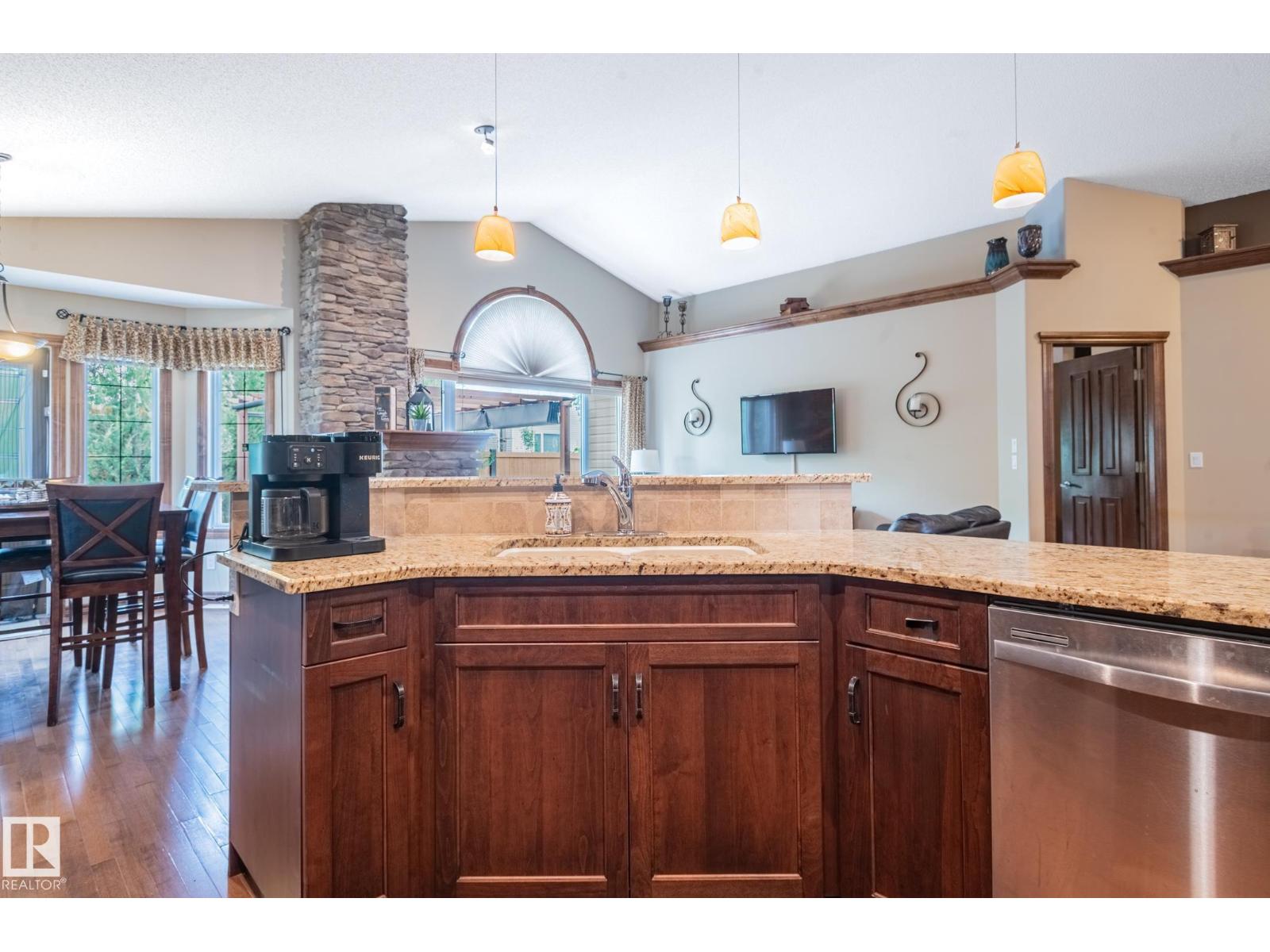 19 NEWTON PL - Image 15
