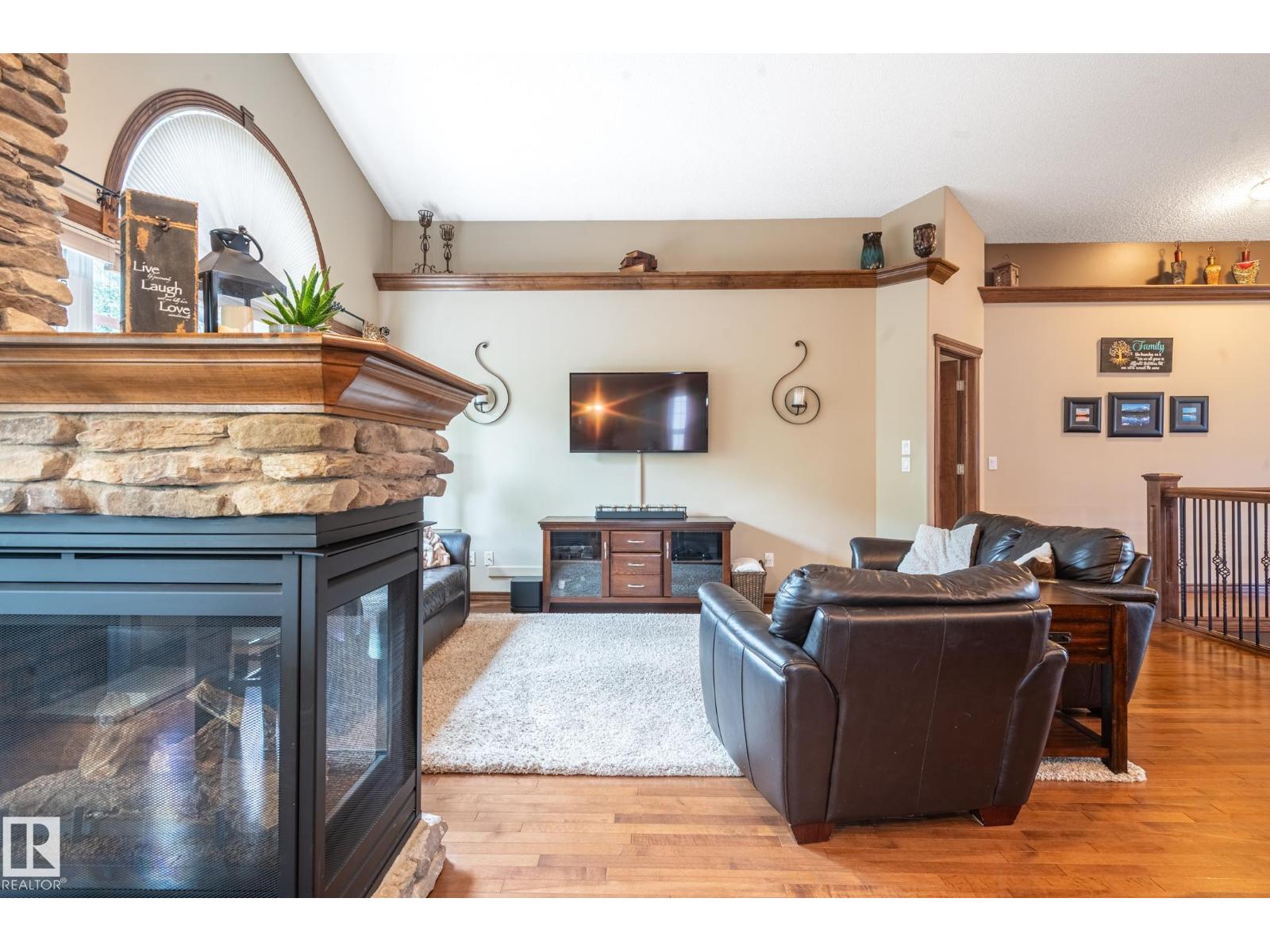 19 NEWTON PL - Image 20