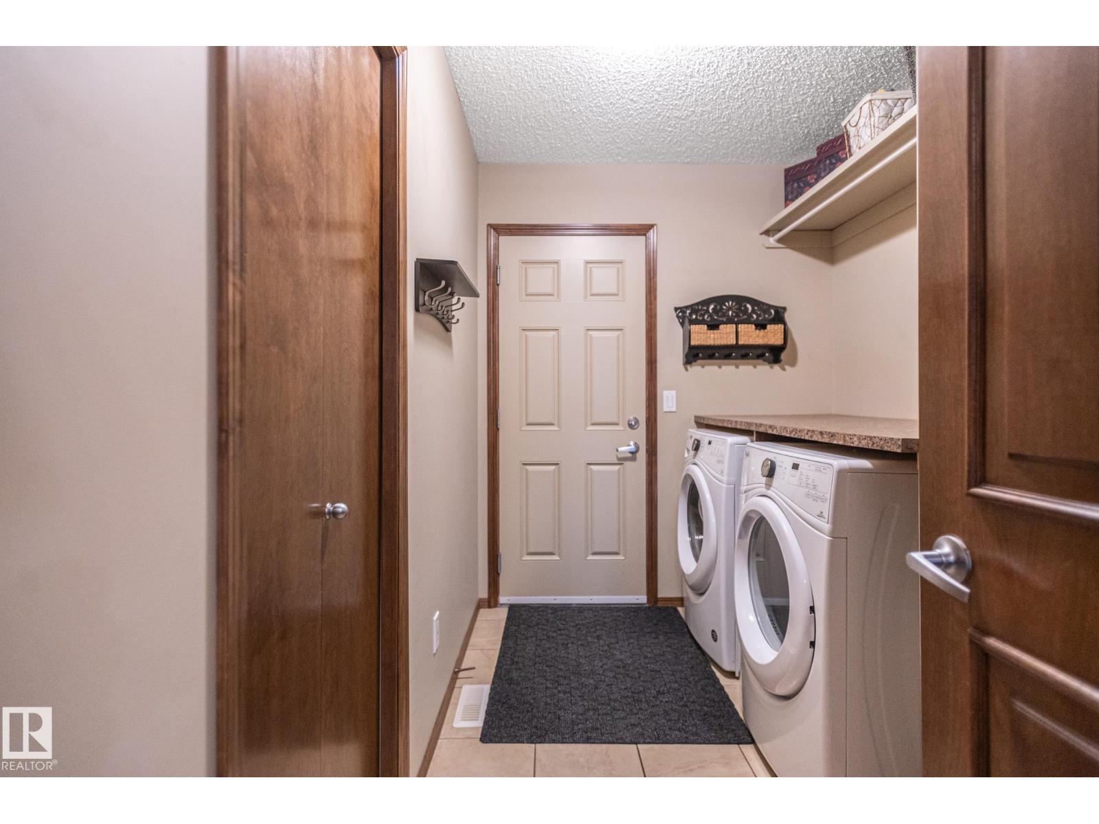 19 NEWTON PL - Image 34