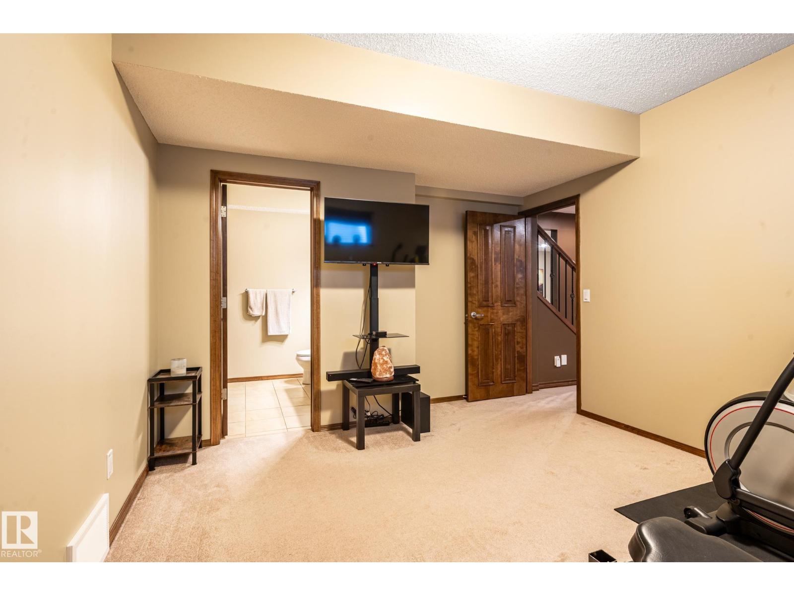 19 NEWTON PL - Image 41