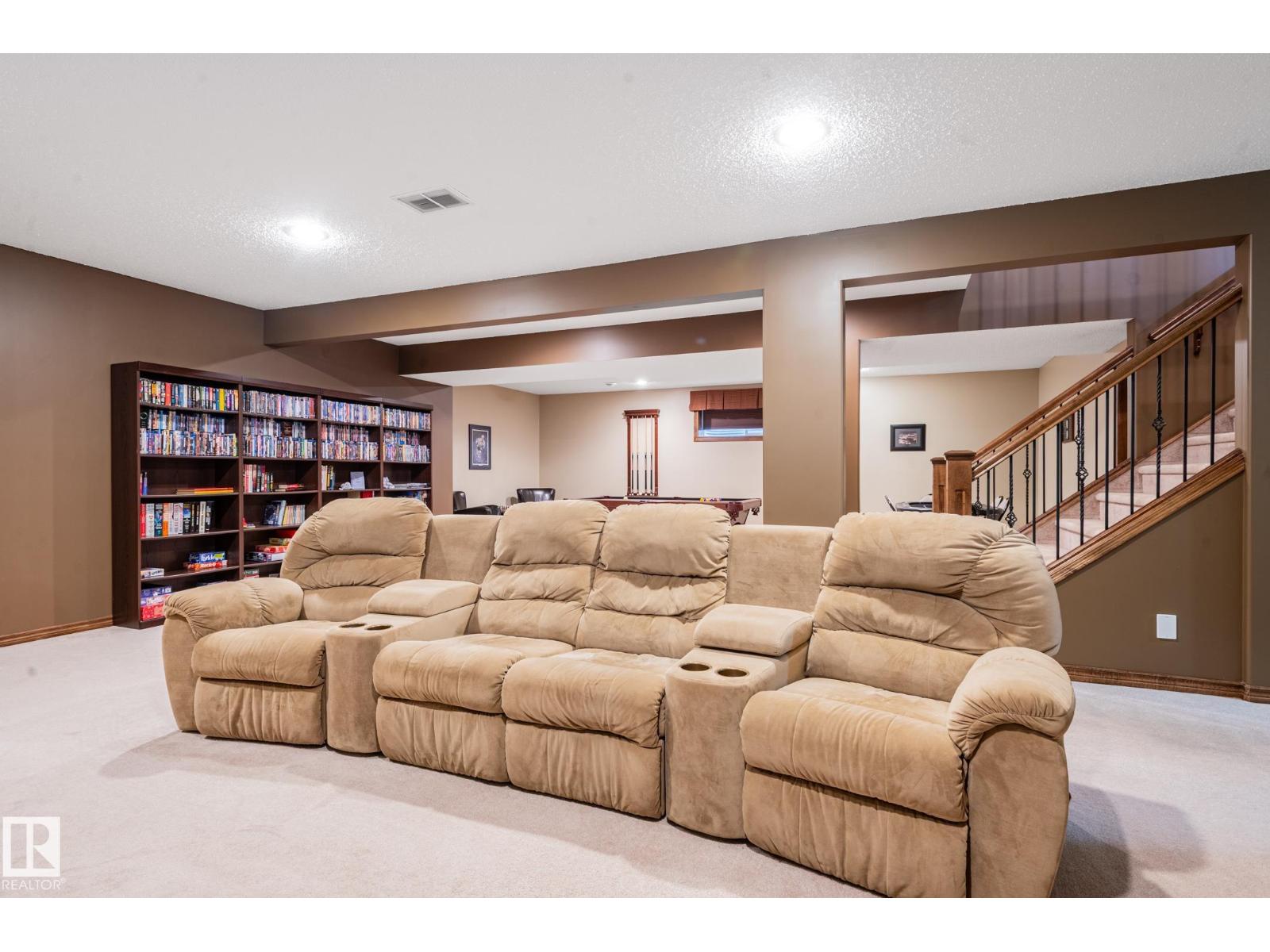 19 NEWTON PL - Image 48