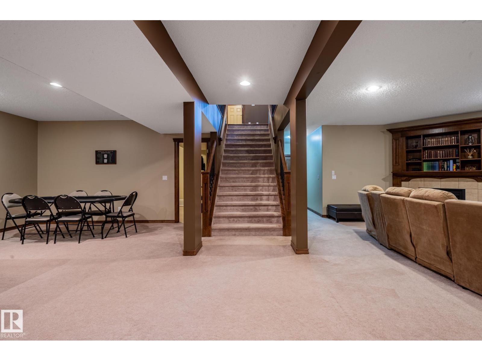 19 NEWTON PL - Image 51