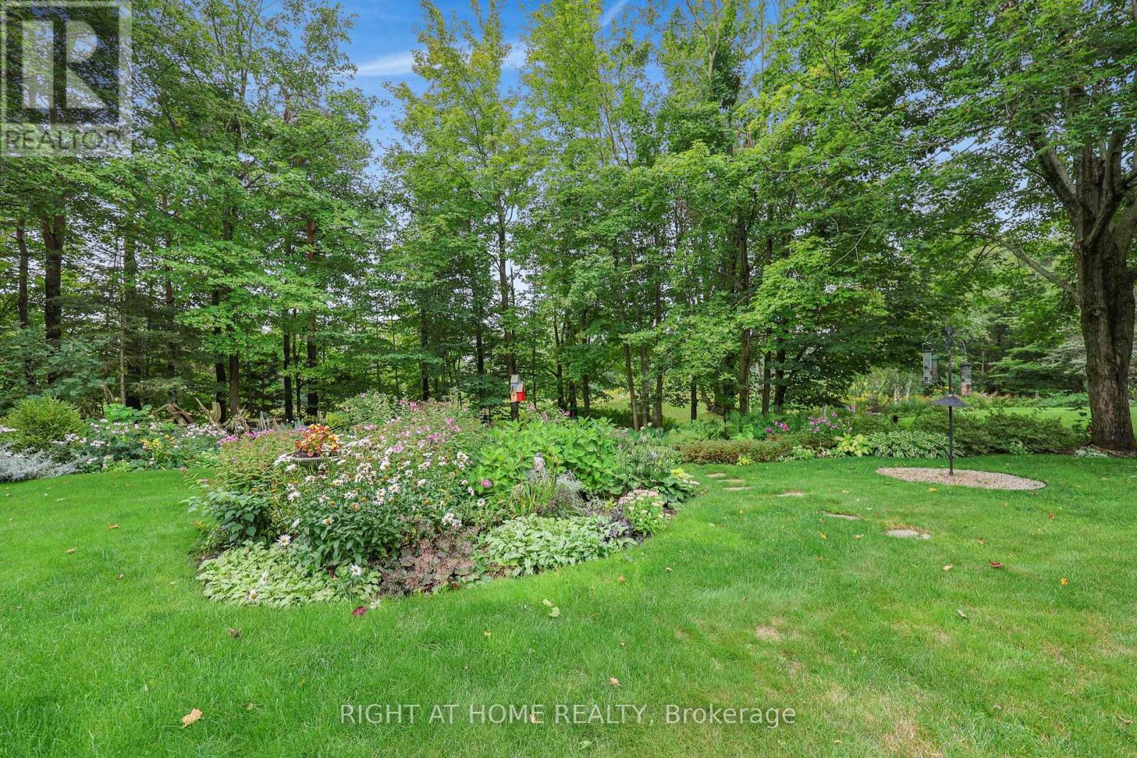 13 ALPINE WAY - 48