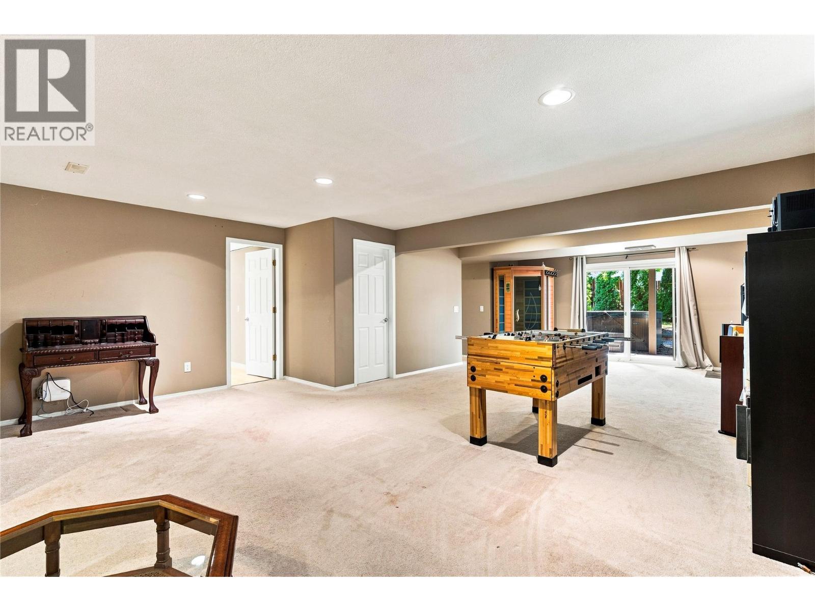831 37 Street SE, Salmon Arm