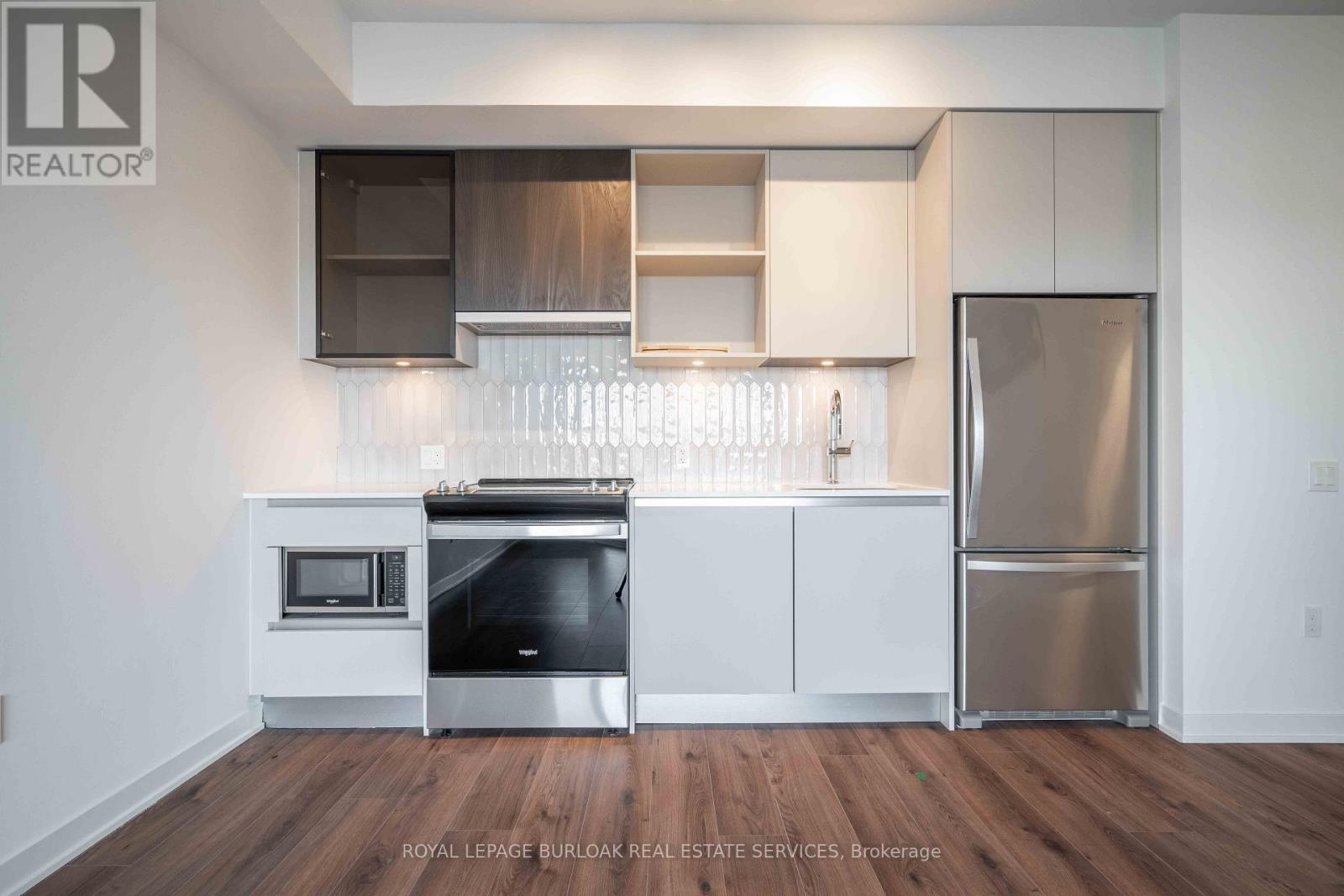 Photo of 395 Dundas Street