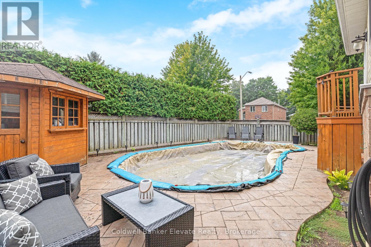 20 RUDDELL CRESCENT - 46