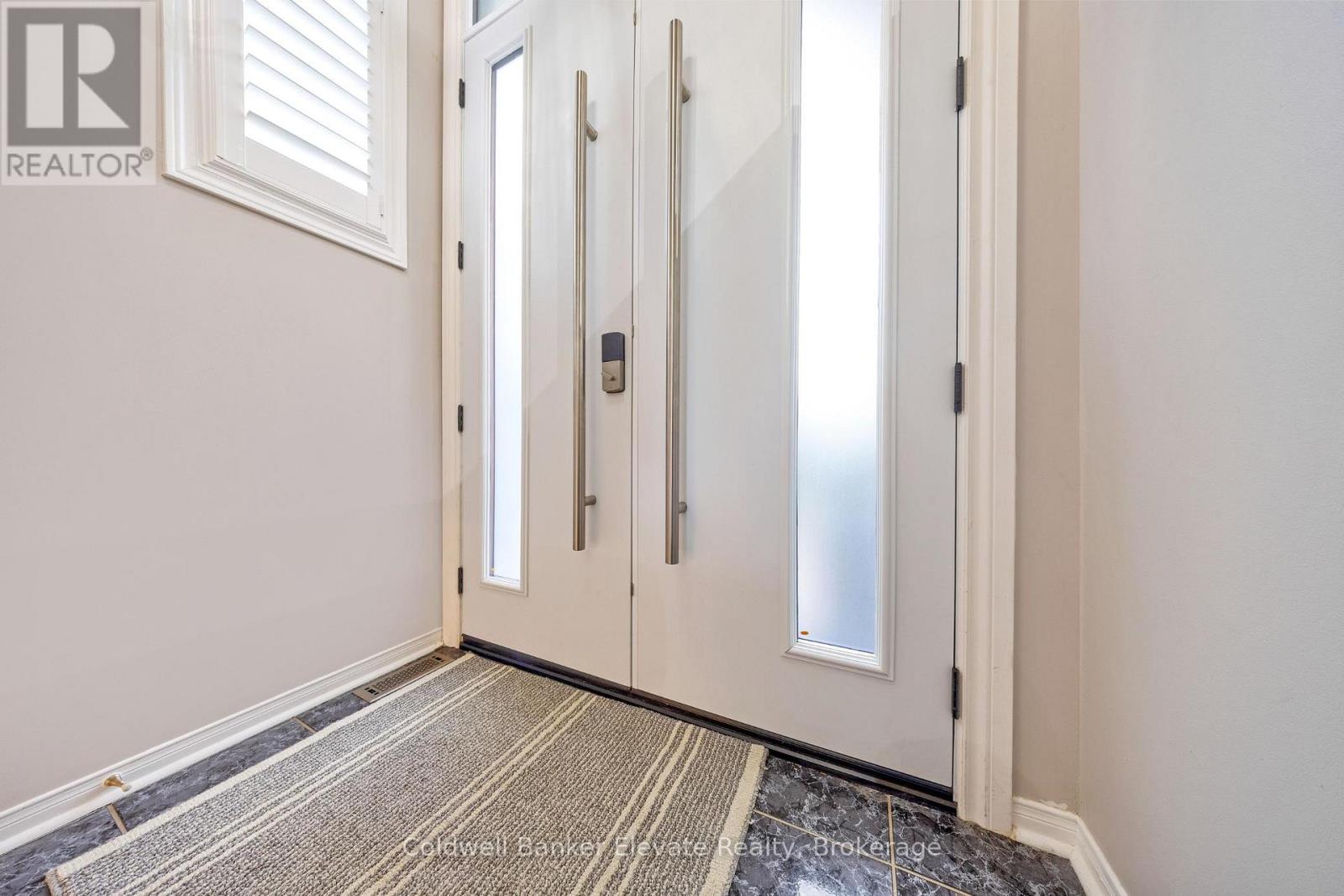 20 RUDDELL CRESCENT - 8
