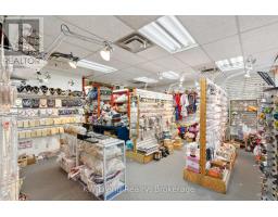 15 & 16 - 975 Pacific Gate, Mississauga, ON L5T1Y1 Photo 11
