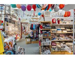 15 & 16 - 975 Pacific Gate, Mississauga, ON L5T1Y1 Photo 12
