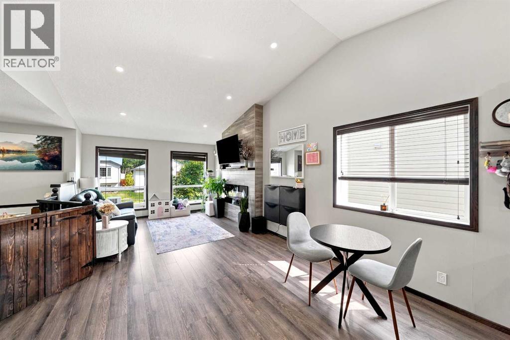 Listing photo – 59 Wildrose Drive, Sylvan Lake