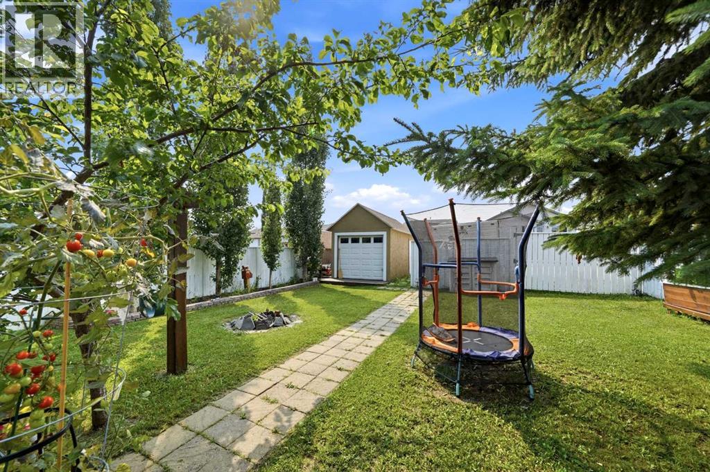 Listing photo – 59 Wildrose Drive, Sylvan Lake