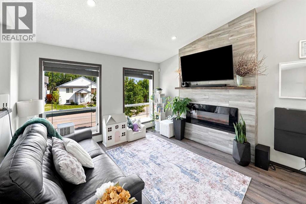 Listing photo – 59 Wildrose Drive, Sylvan Lake