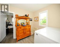 5223 46 Street, Camrose, AB T4V1H4 Photo 10