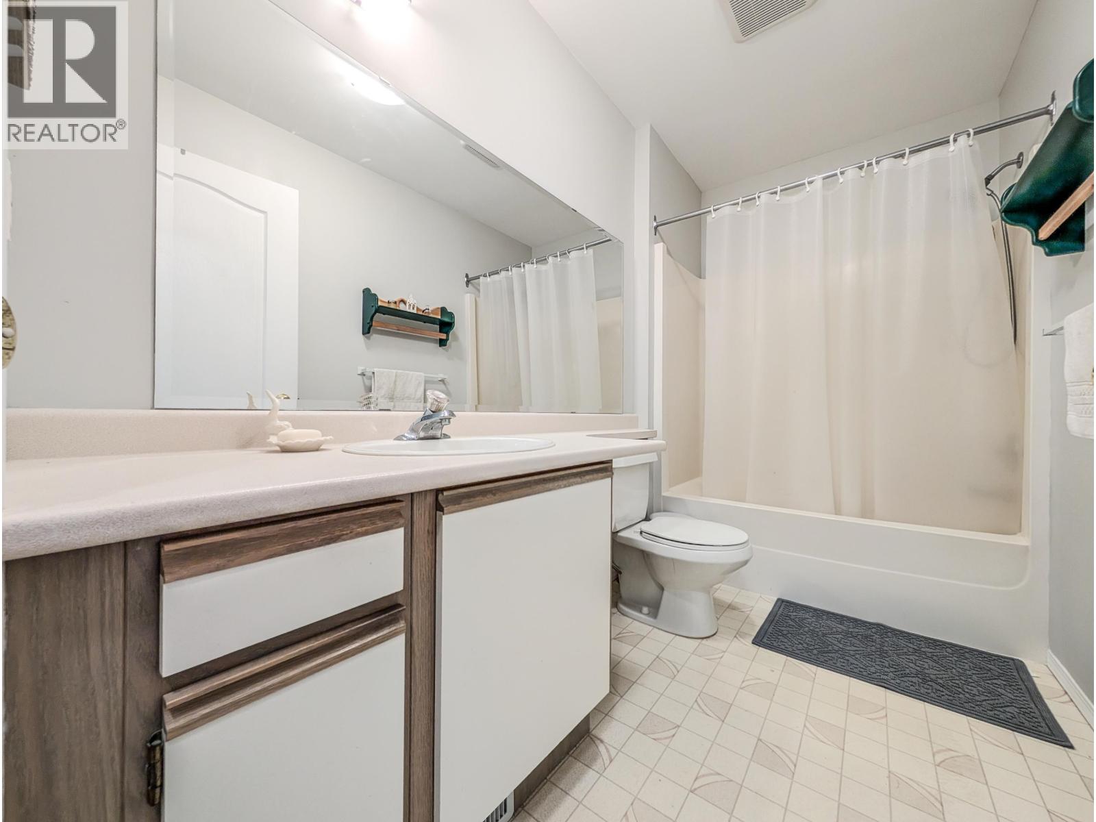Photo 19 of 37 — 105 7255 SOUTHRIDGE AVENUE · Prince George, BC
