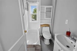 430 Rosedale Avenue, Winnipeg, MB R3L1M2 Photo 27