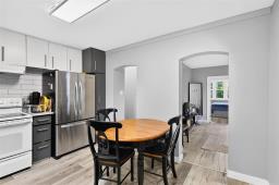 Kitchen - 430 Rosedale Avenue, Winnipeg, MB R3L1M2 Photo 8
