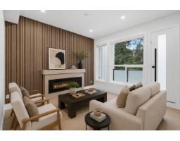 101 12873 Marine Drive, Surrey, BC V4A1C8 Photo 7