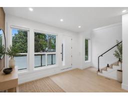 101 12873 Marine Drive, Surrey, BC V4A1C8 Photo 11