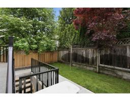 101 12873 Marine Drive, Surrey, BC V4A1C8 Photo 29
