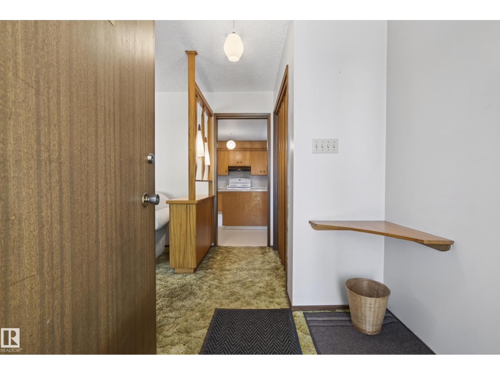 9821 83 AV NW - 5