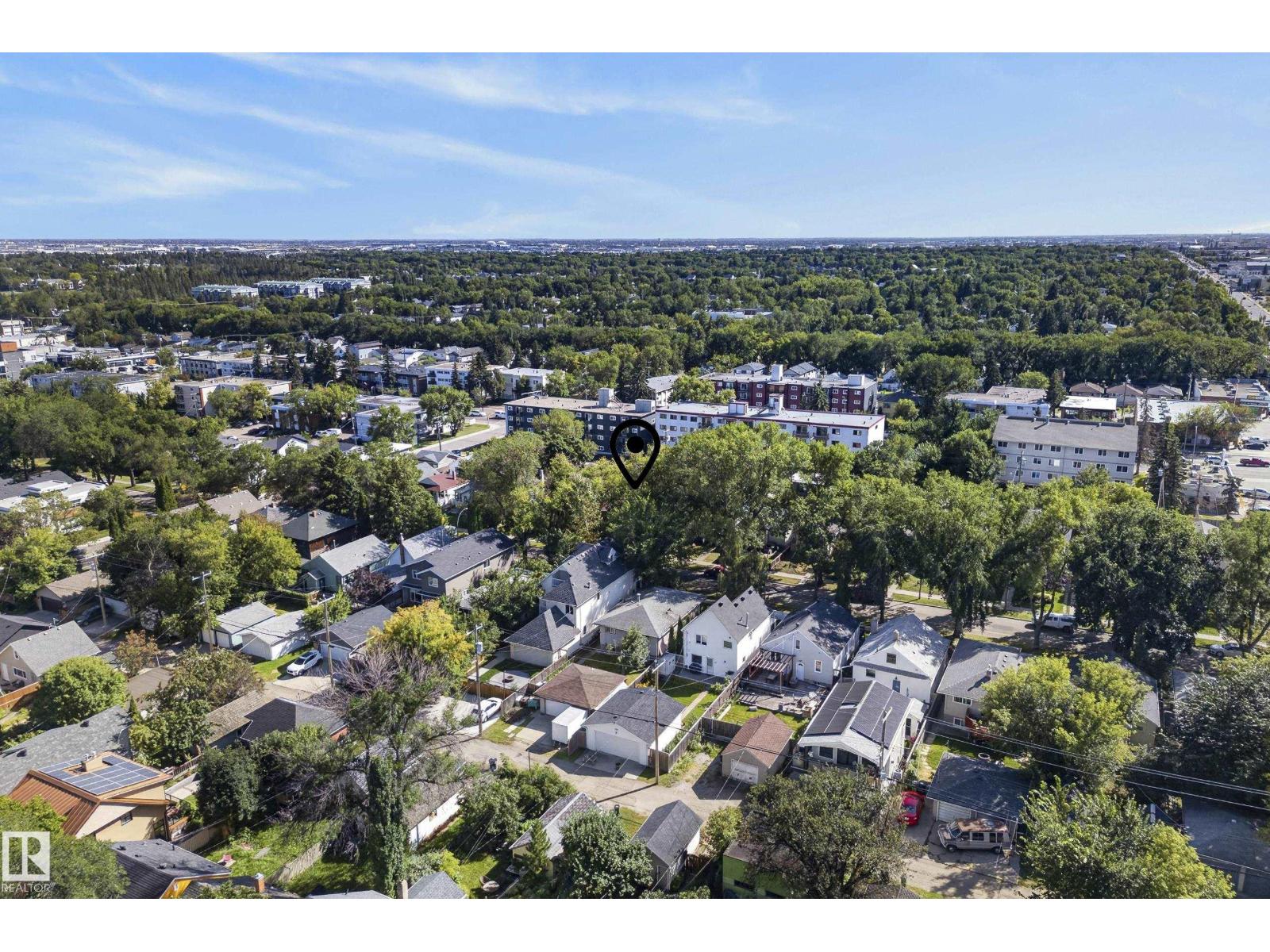 9821 83 AV NW - 56