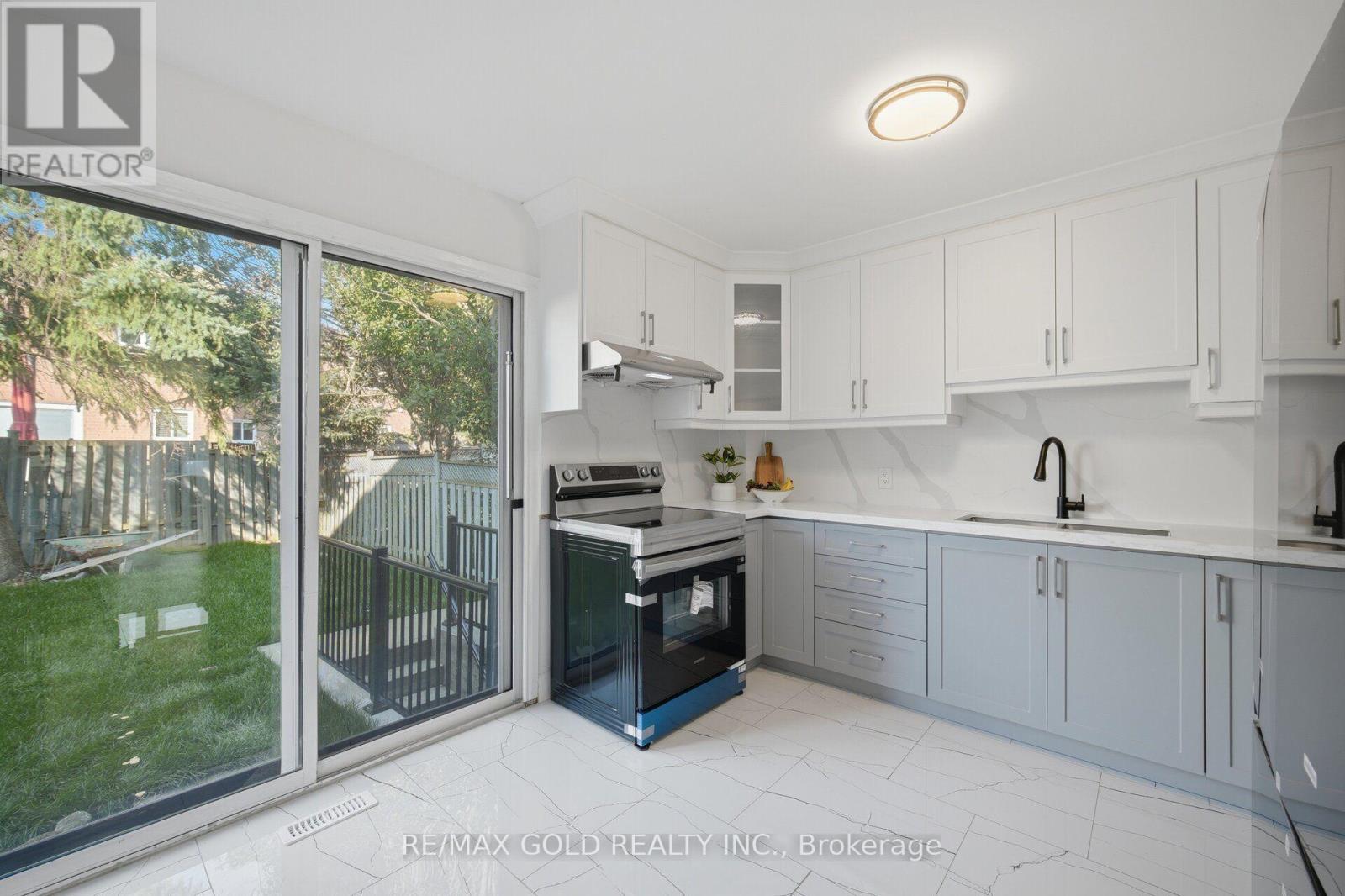 29 FERN VALLEY CRESCENT - 15