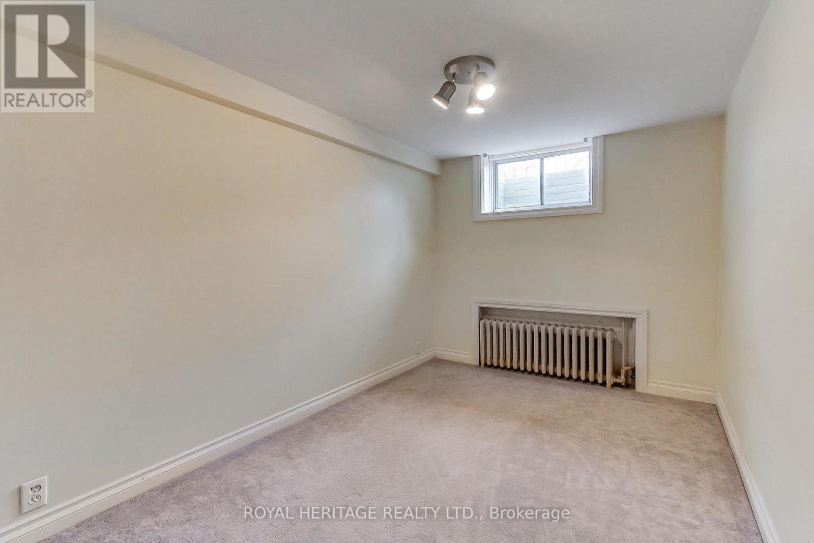 49 JOHN STREET E - 39