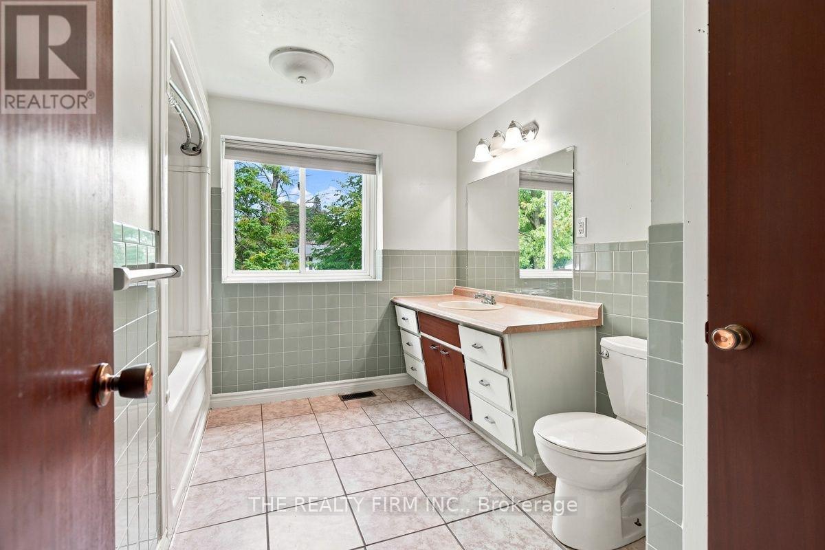 44 EBURY PLACE - 34