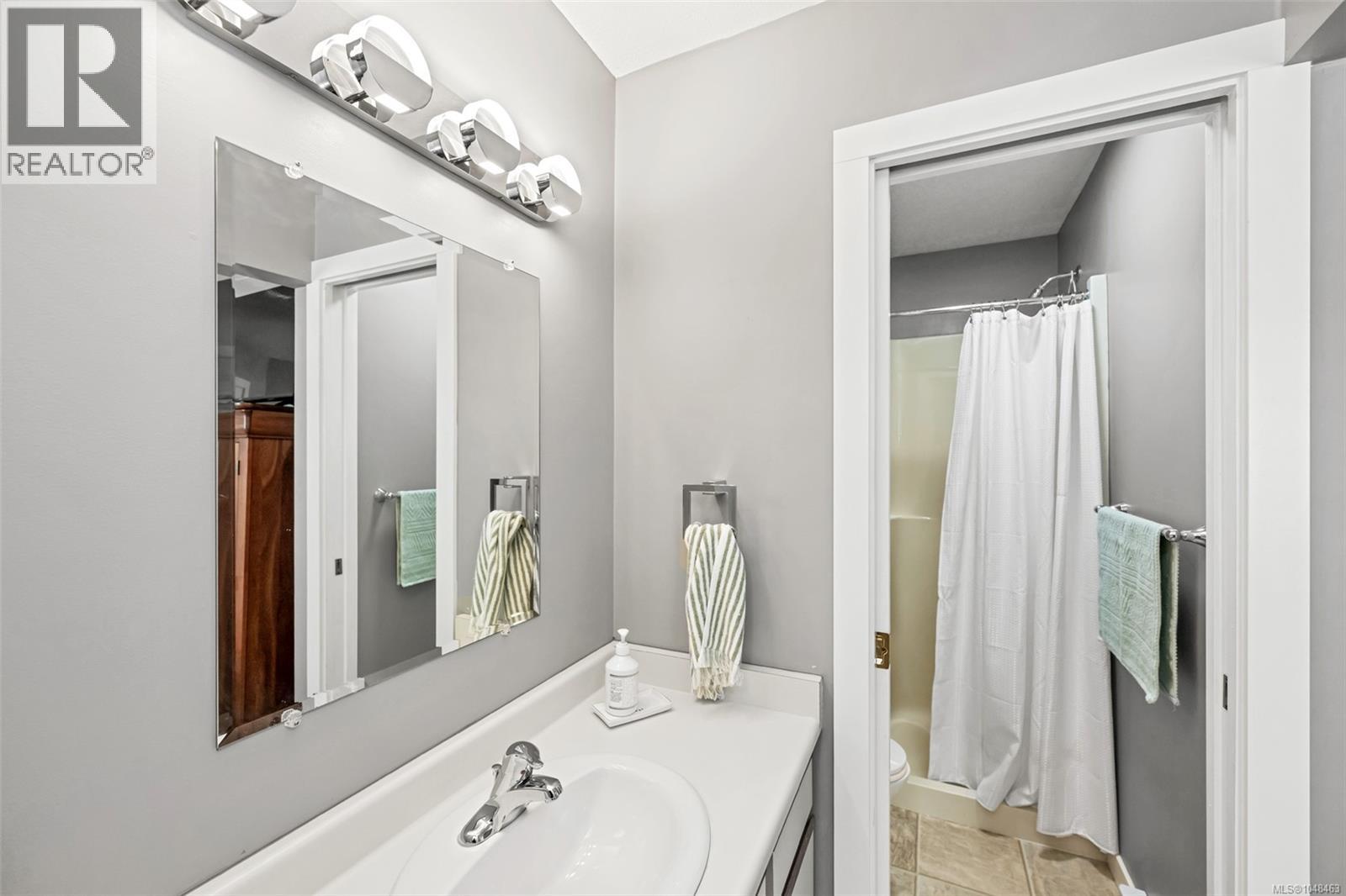 871 Colonia Dr - Image 32