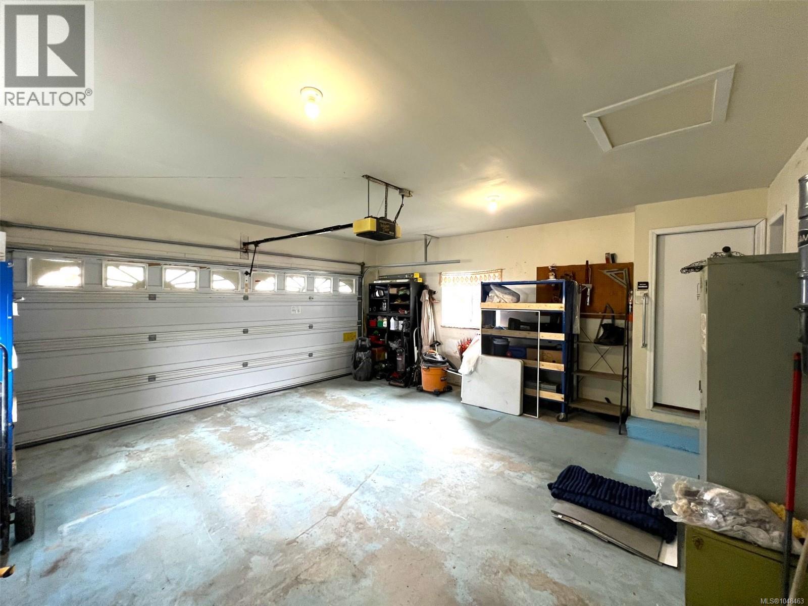 871 Colonia Dr - Image 46
