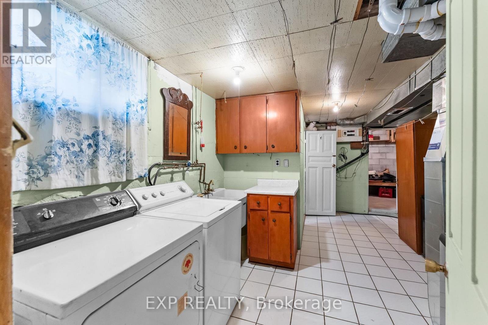 3945 ST PETER AVENUE - Image 25
