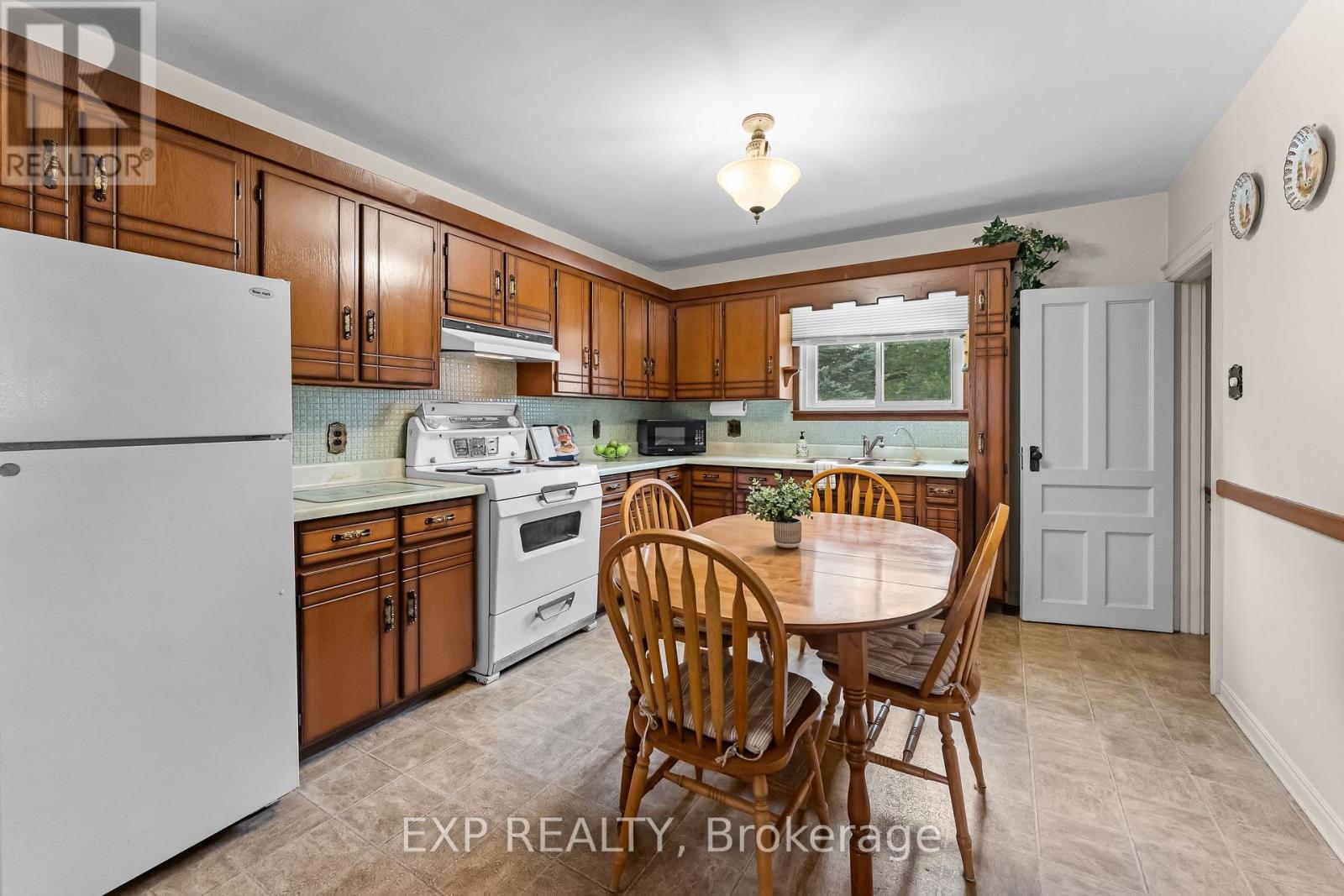 3945 ST PETER AVENUE - Image 8