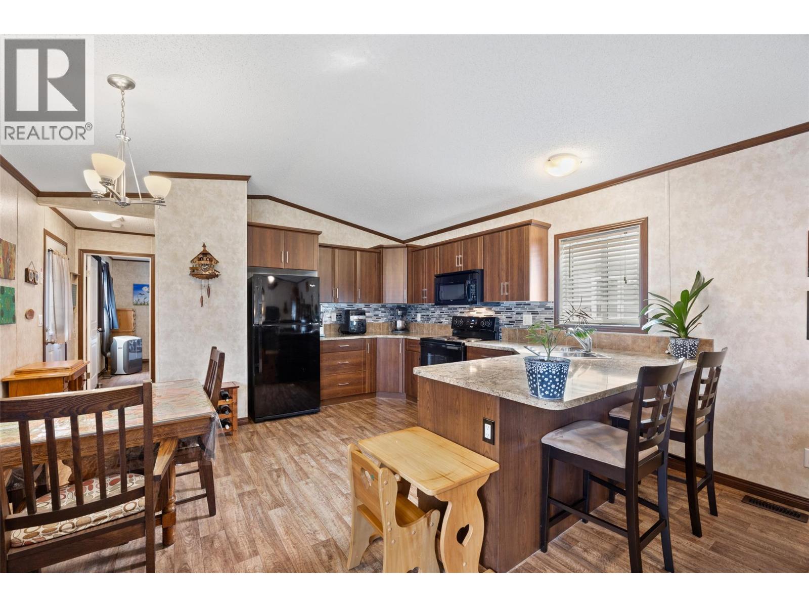 #27 7805 Dallas Drive, Kamloops, British Columbia, V2C0E5, Kamloops, British Columbia — photo 4 of 5