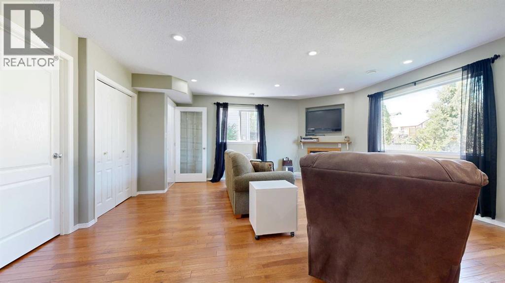 8926 64 Avenue - Image 25