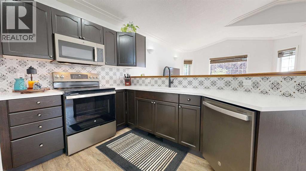 8926 64 Avenue - Image 9