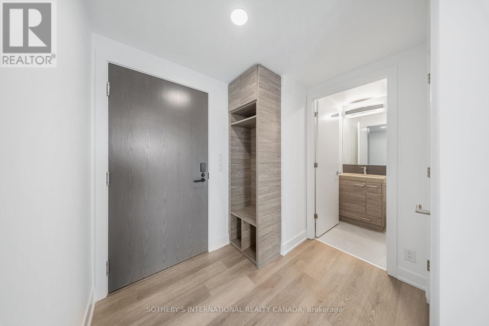 Photo of 484 Spadina Avenue
