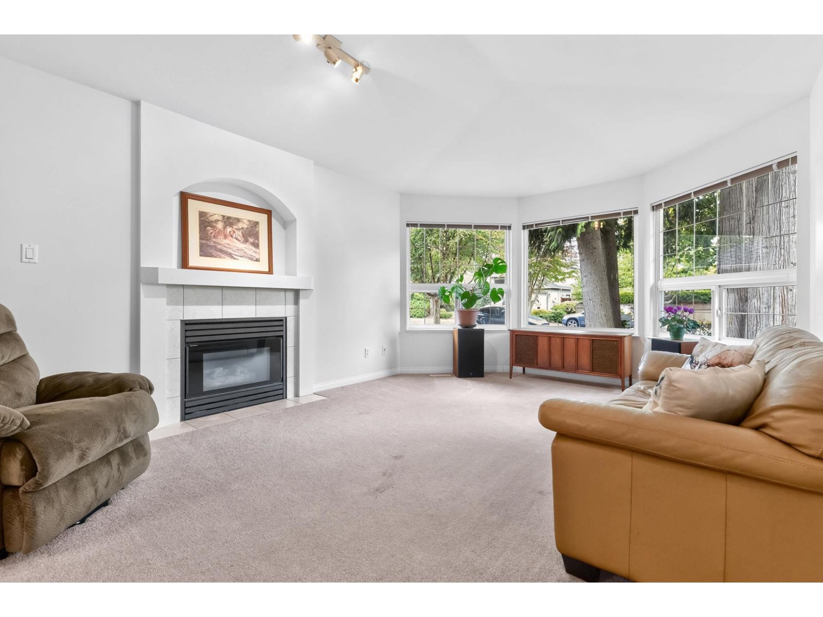 4484 210A Street, Langley, British Columbia, V3A8M2, Langley, British Columbia — photo 5 of 5