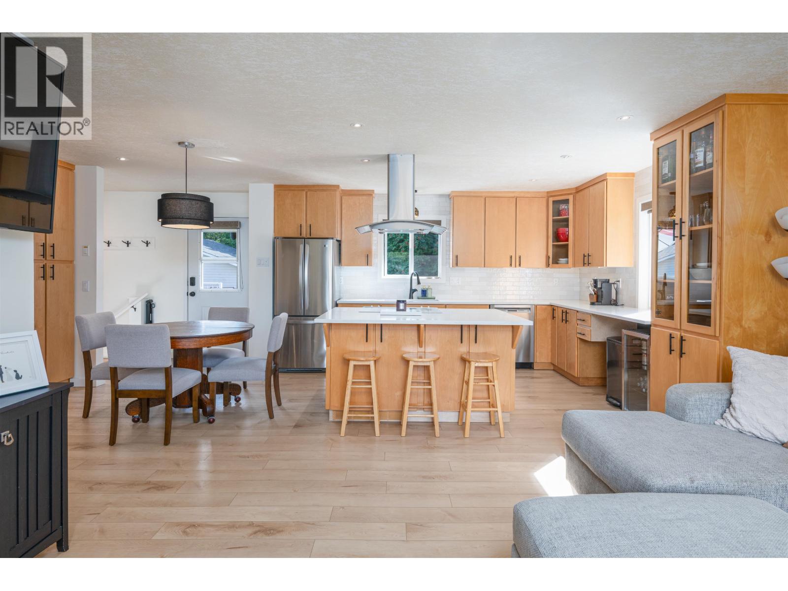 4739 CROCUS CRESCENT - 5