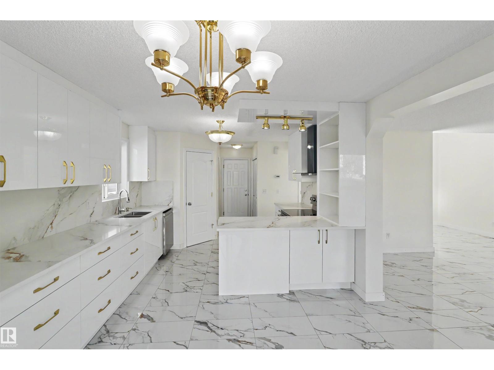 4712 201 St NW - 10