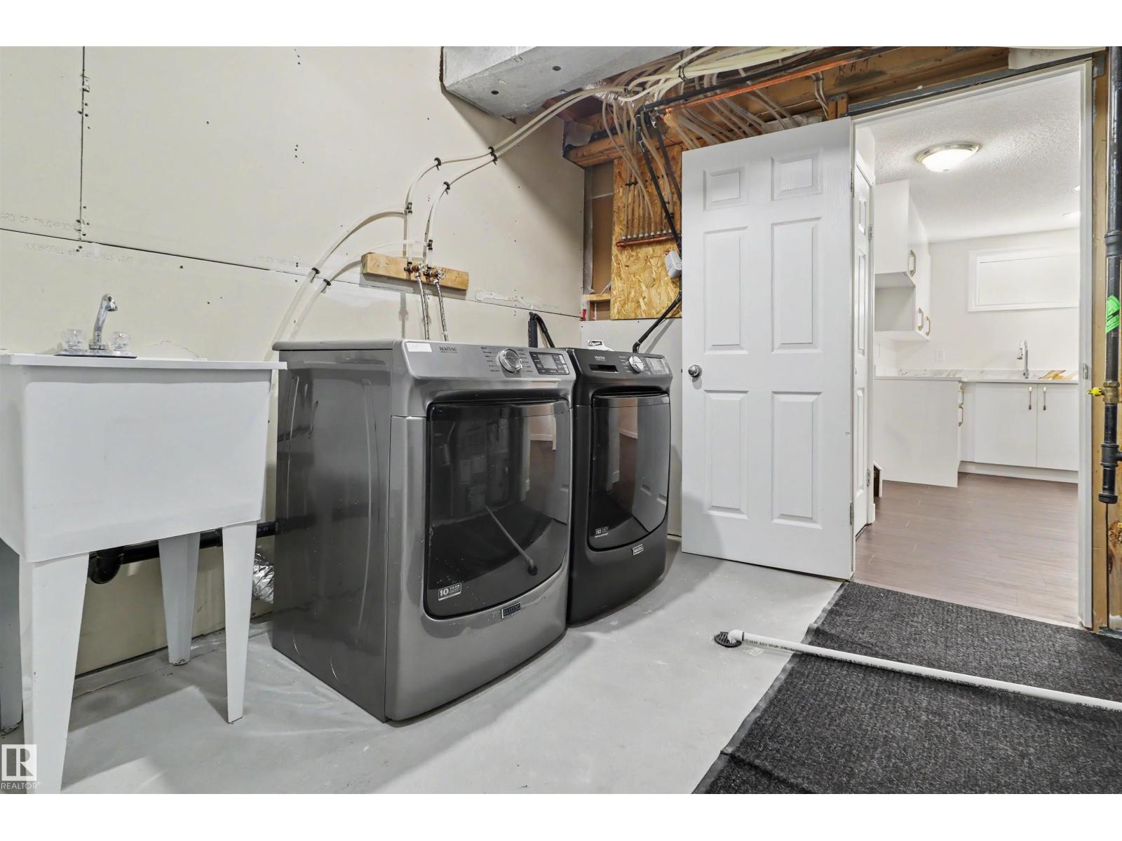 4712 201 St NW - 42
