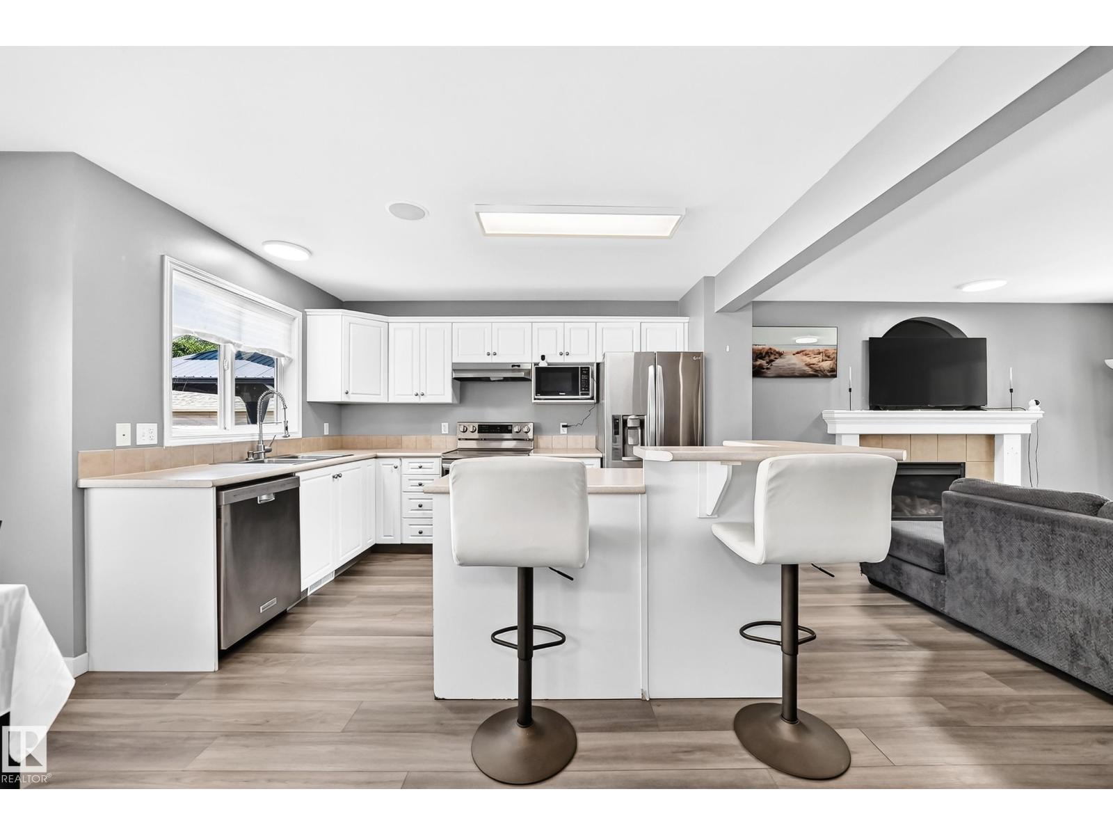 7824 14 AV SW - Image 4