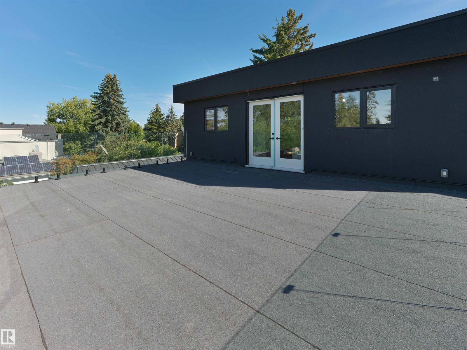 8318 120 ST NW - 30