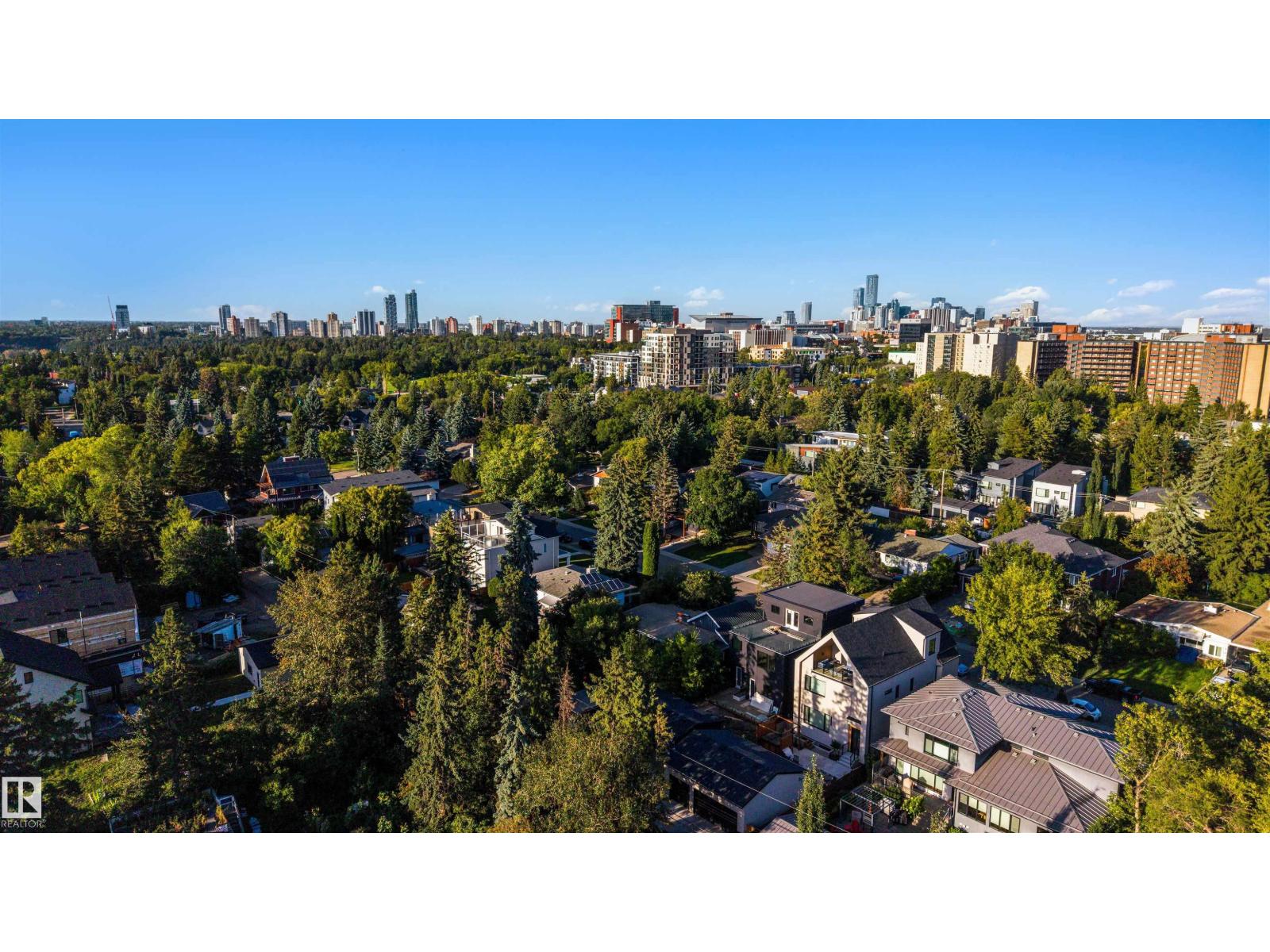 8318 120 ST NW - Image 34