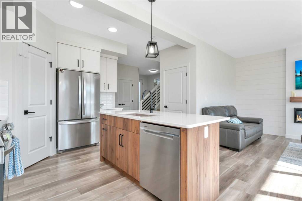 Listing photo – 103 Crestview Boulevard, Sylvan Lake
