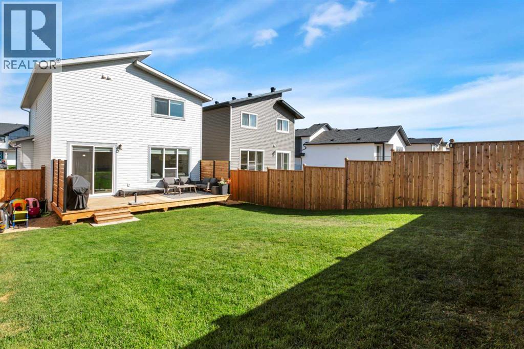 Listing photo – 103 Crestview Boulevard, Sylvan Lake