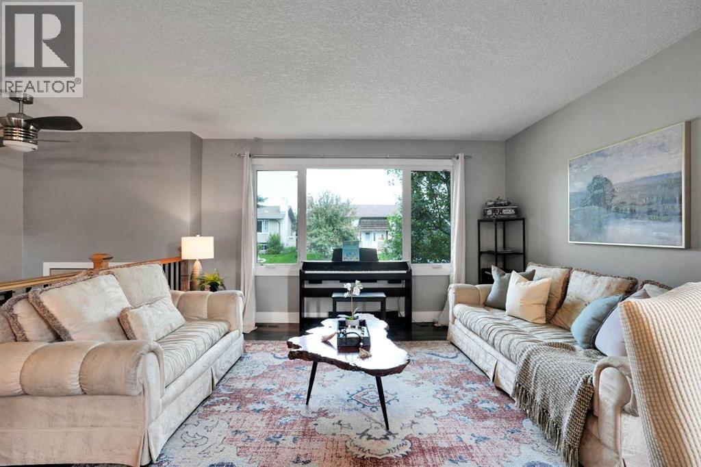 35 Queen Isabella Close Southeast, Calgary, Alberta, T2J3R2, Calgary, Alberta — photo 5 of 5