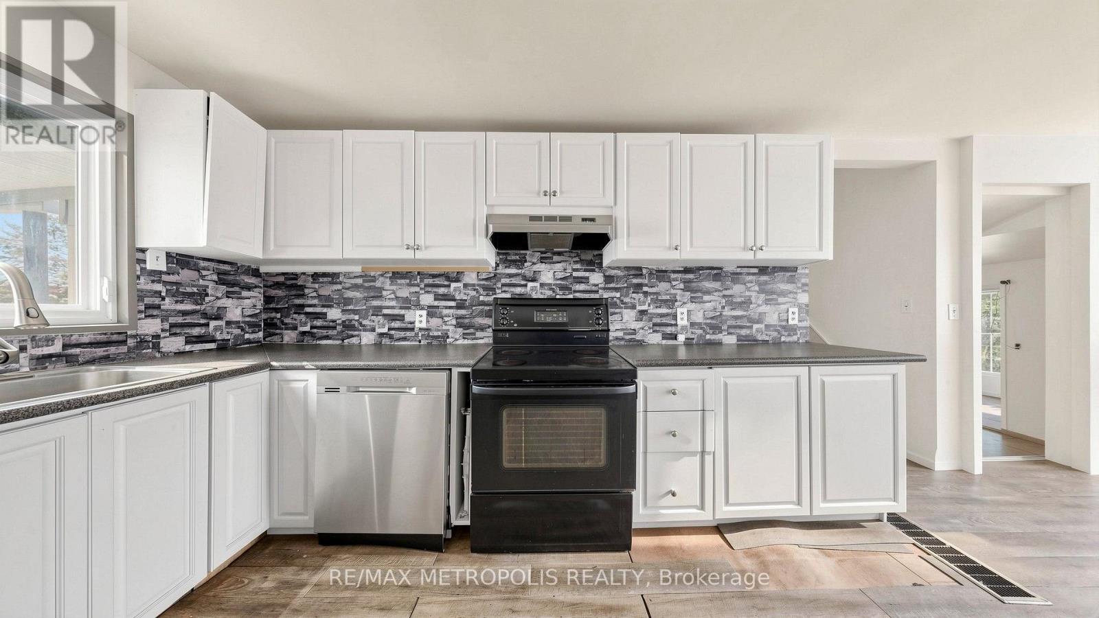 1051 GOSHEN ROAD - 9