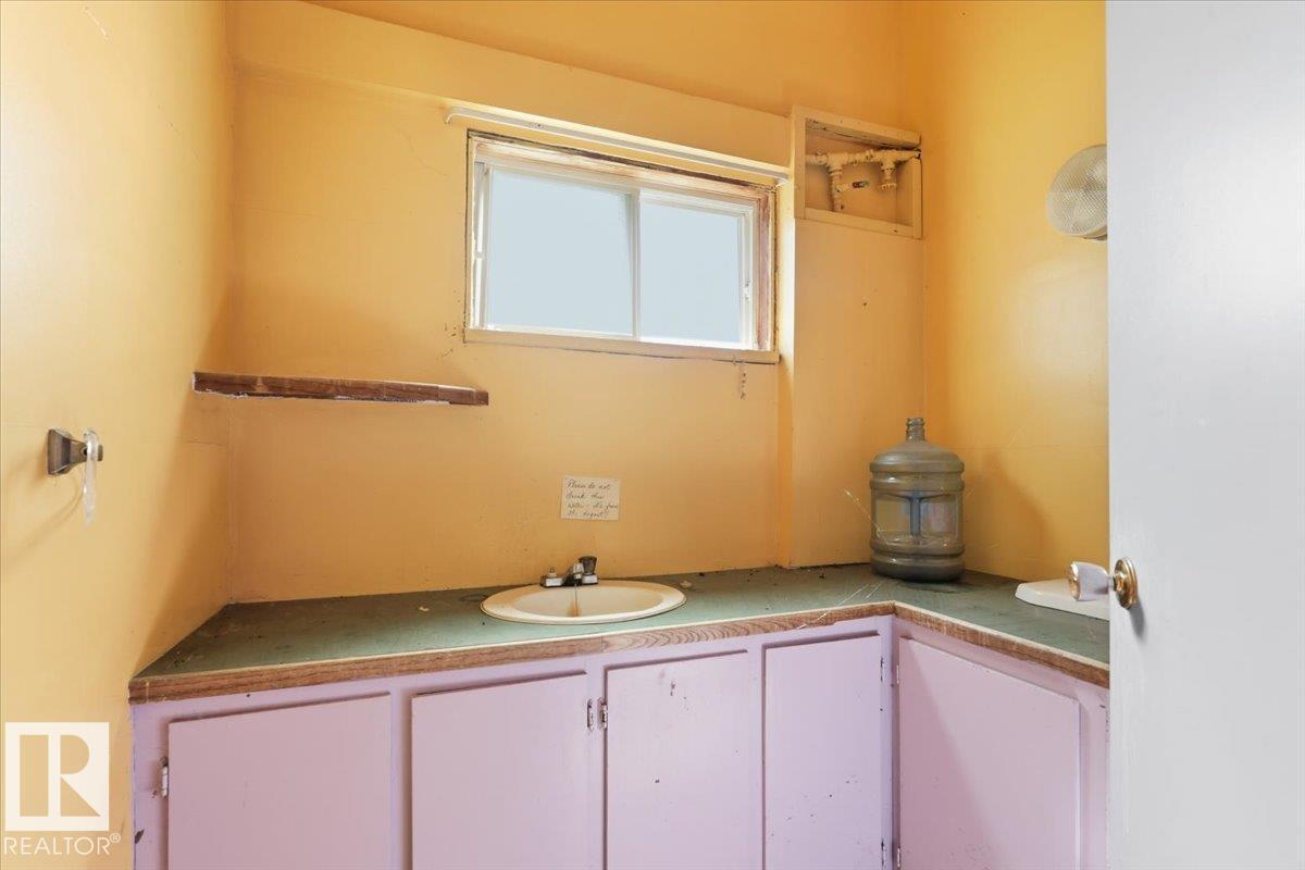 461077 RGE ROAD 11 - 32